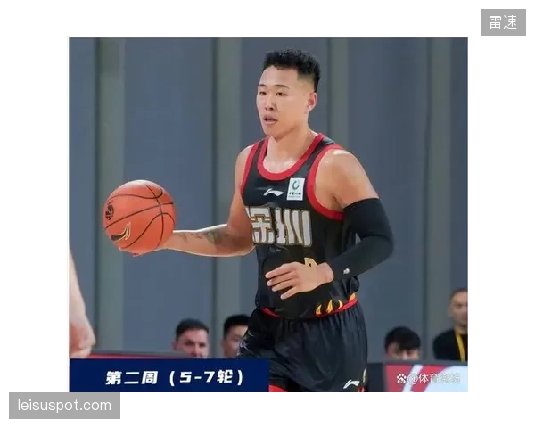 贺希宁打出职业生涯巅峰一季，其爆炸性得分能力是深圳队高居常规赛第三的核心引擎。